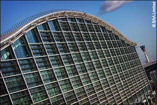Illustration for article titled Why: Heathrow Airport Terminal 5's High Tech Failings